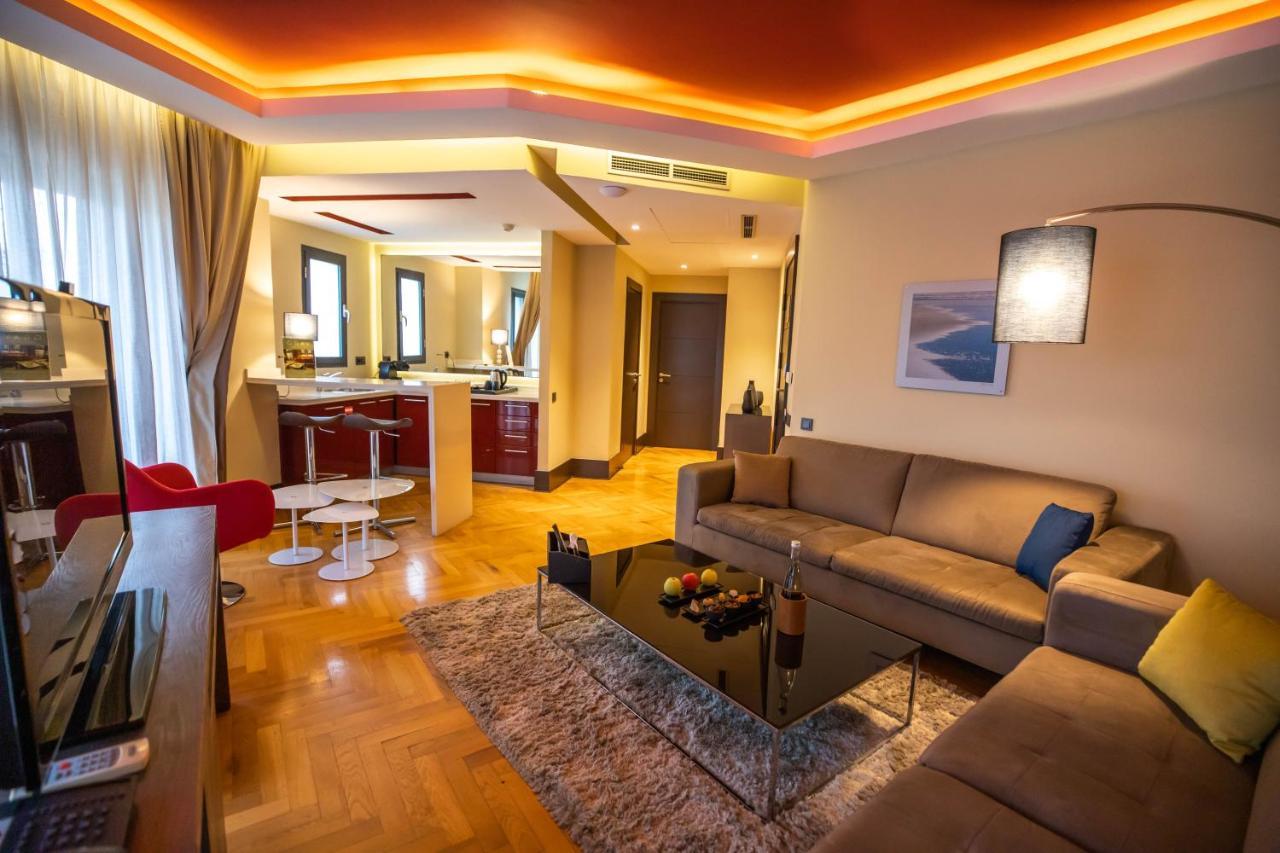 Gray Boutique Hotel Casablanca Bagian luar foto A suite at the hotel