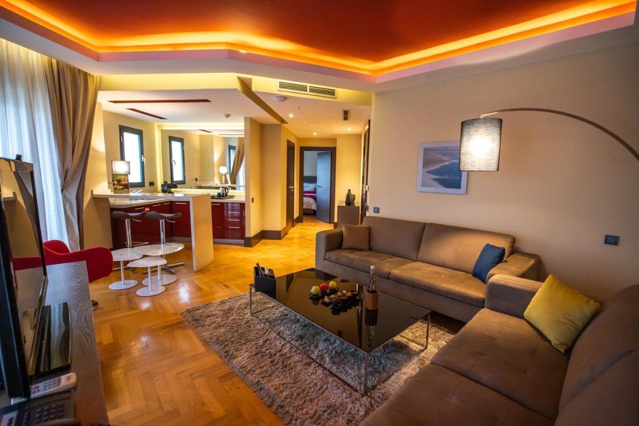 Gray Boutique Hotel Casablanca Bagian luar foto A suite at the hotel