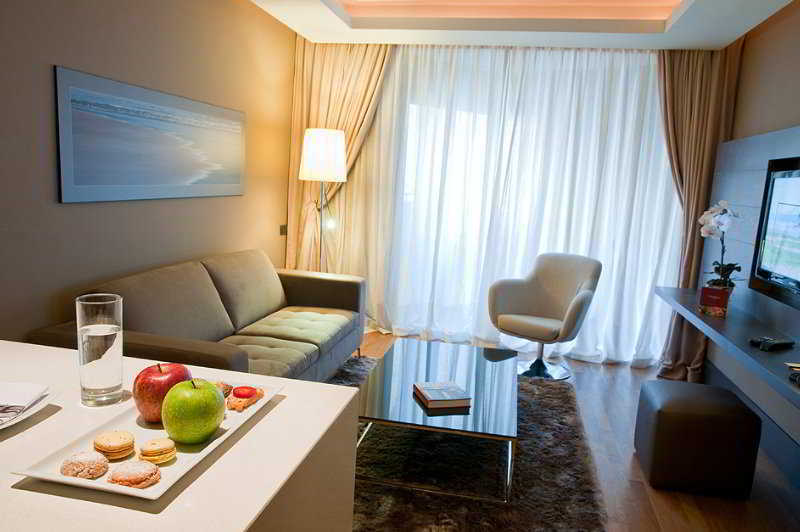 Gray Boutique Hotel Casablanca Bagian luar foto A typical studio apartment